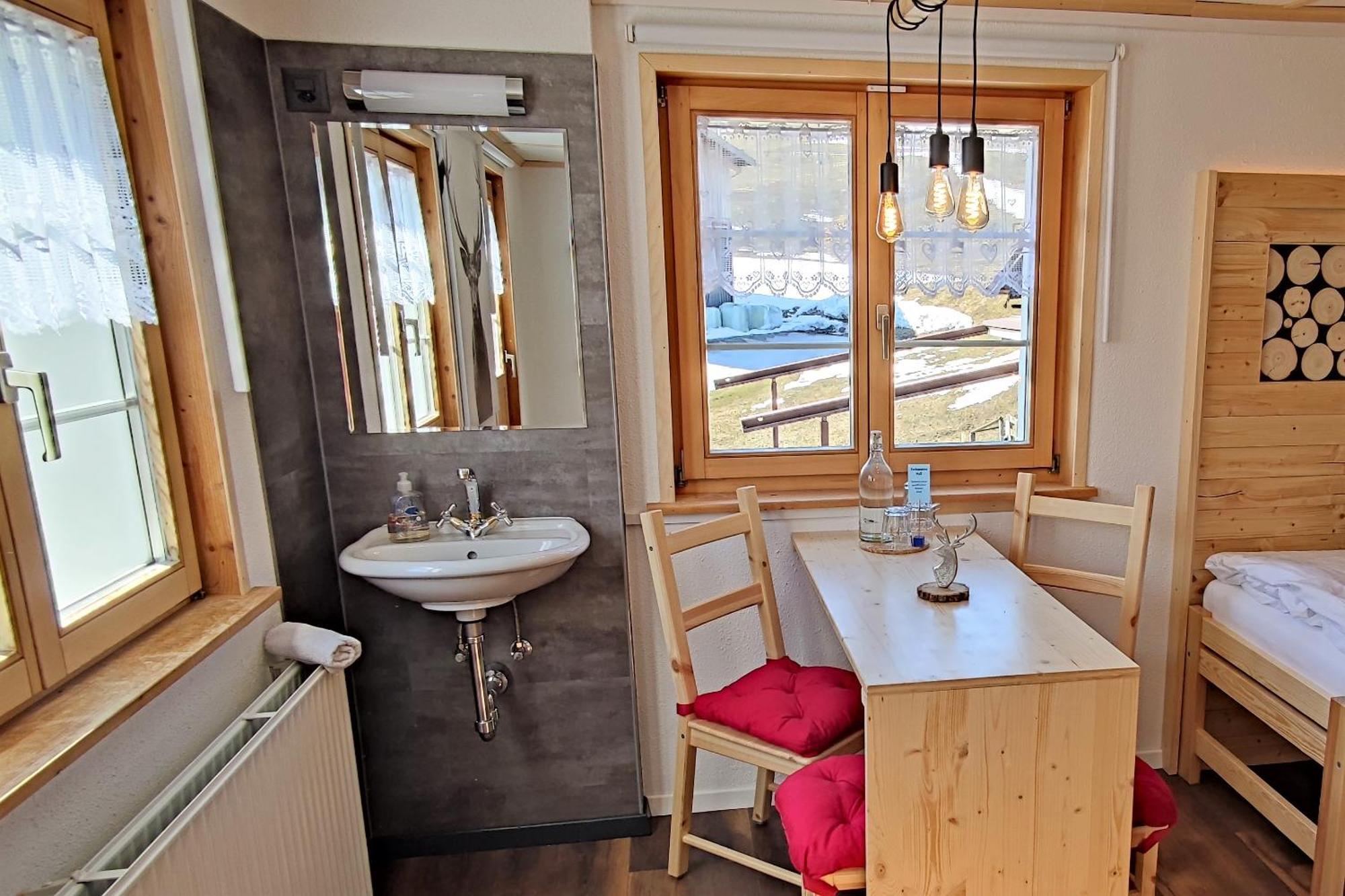 Gasthaus Alpina Tschappina Habitación foto