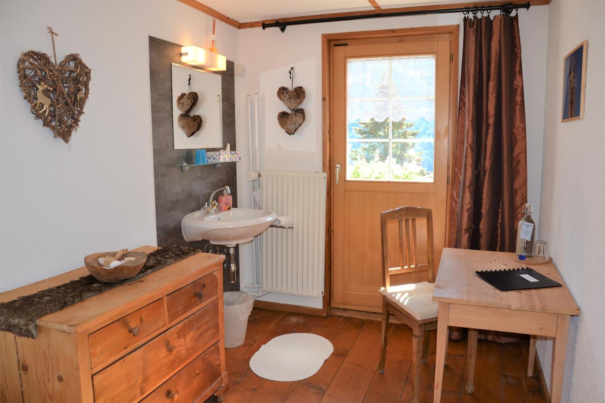 Gasthaus Alpina Tschappina Habitación foto